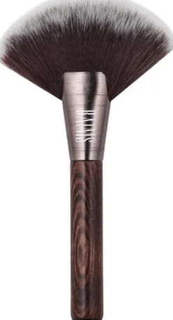 All Over Fan Brush
