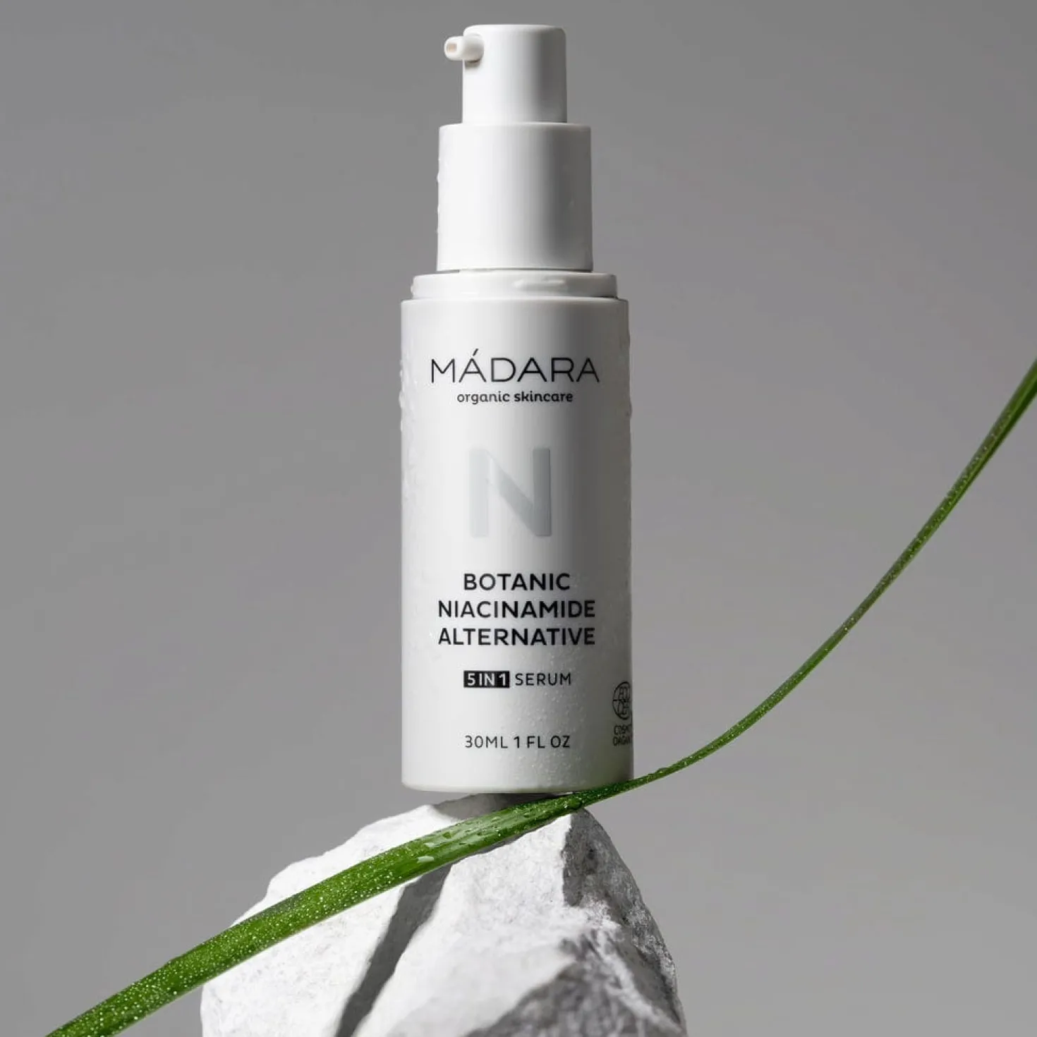 Botanic Niacinamide Alternative 5-in-1 Serum, 30 ml