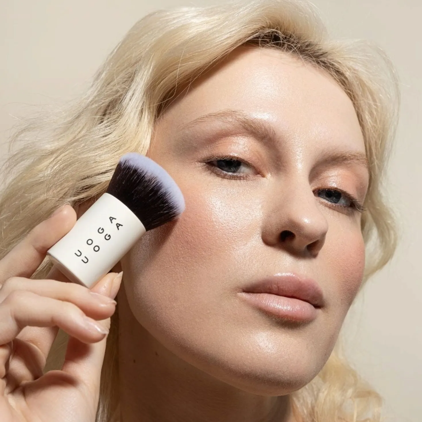 Mini Foundation Brush, 22 g